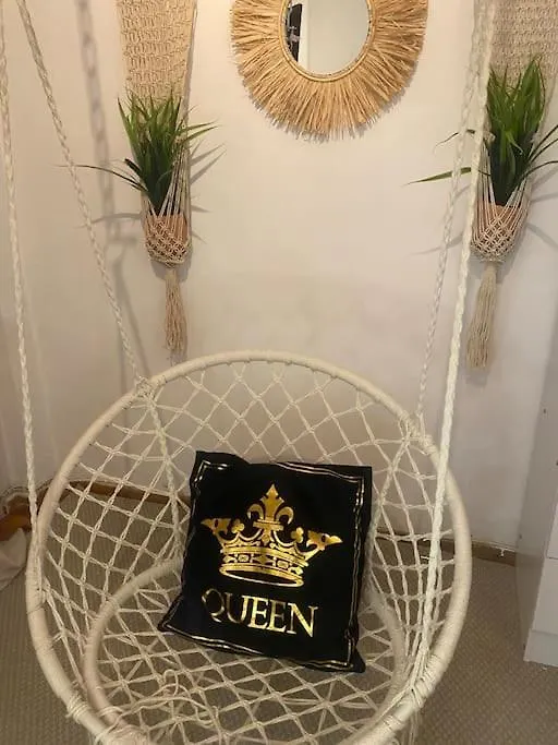 Queen Suites 60M2 테살로니키 아파트