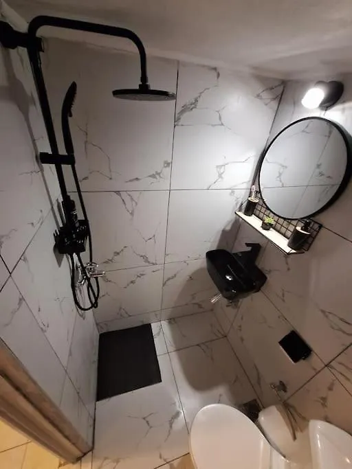 Queen Suites 60M2 테살로니키