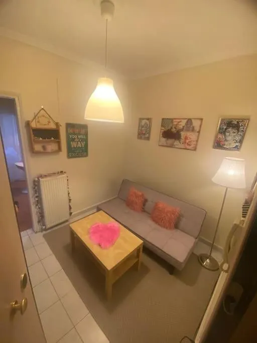 Queen Suites 60M2 테살로니키