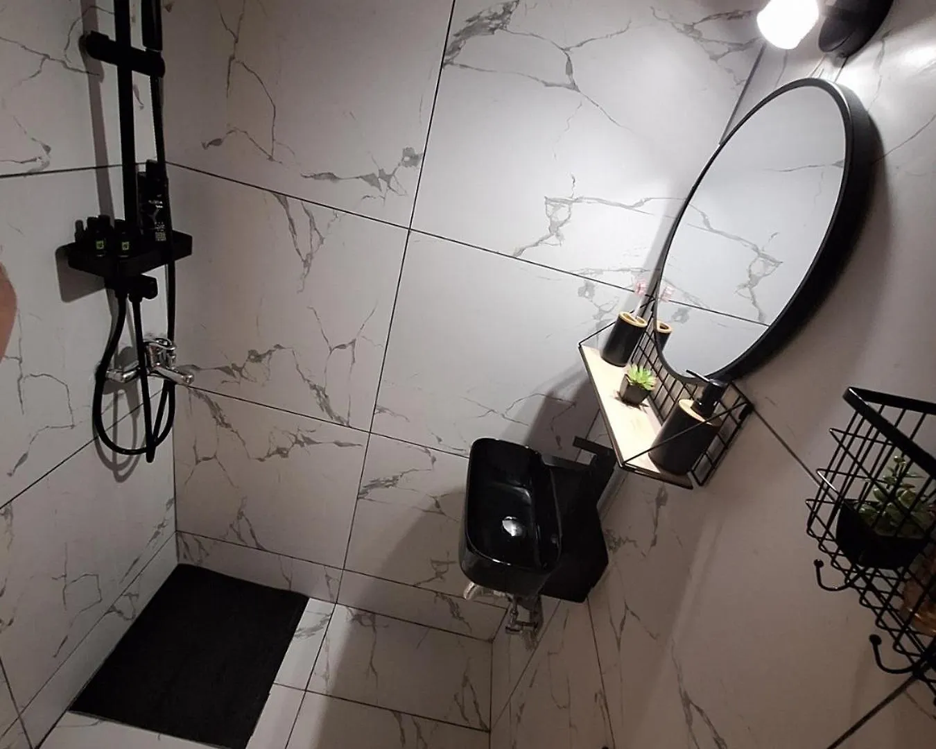 Queen Suites 60M2 테살로니키